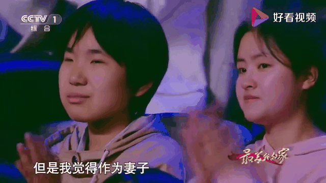 JackeyLove迎来十五赛季出色发挥，日本队观众热烈欢呼！观众掌声雷动