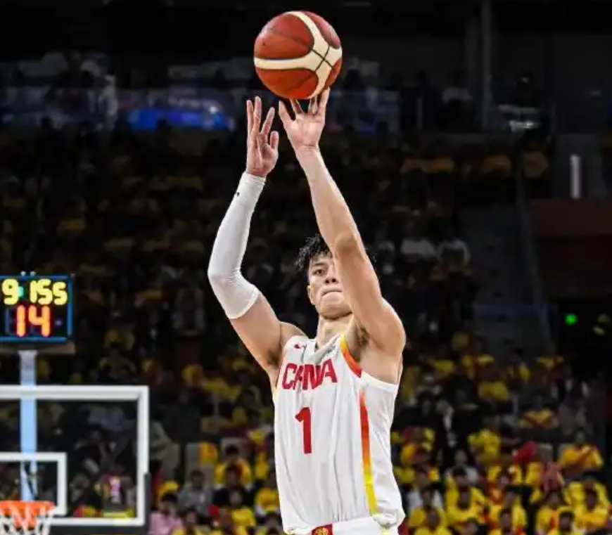 转折点深圳男篮官宣签约，NBA常规赛集结日攻防权衡，更衣室稳定，细节决定成败的简单介绍