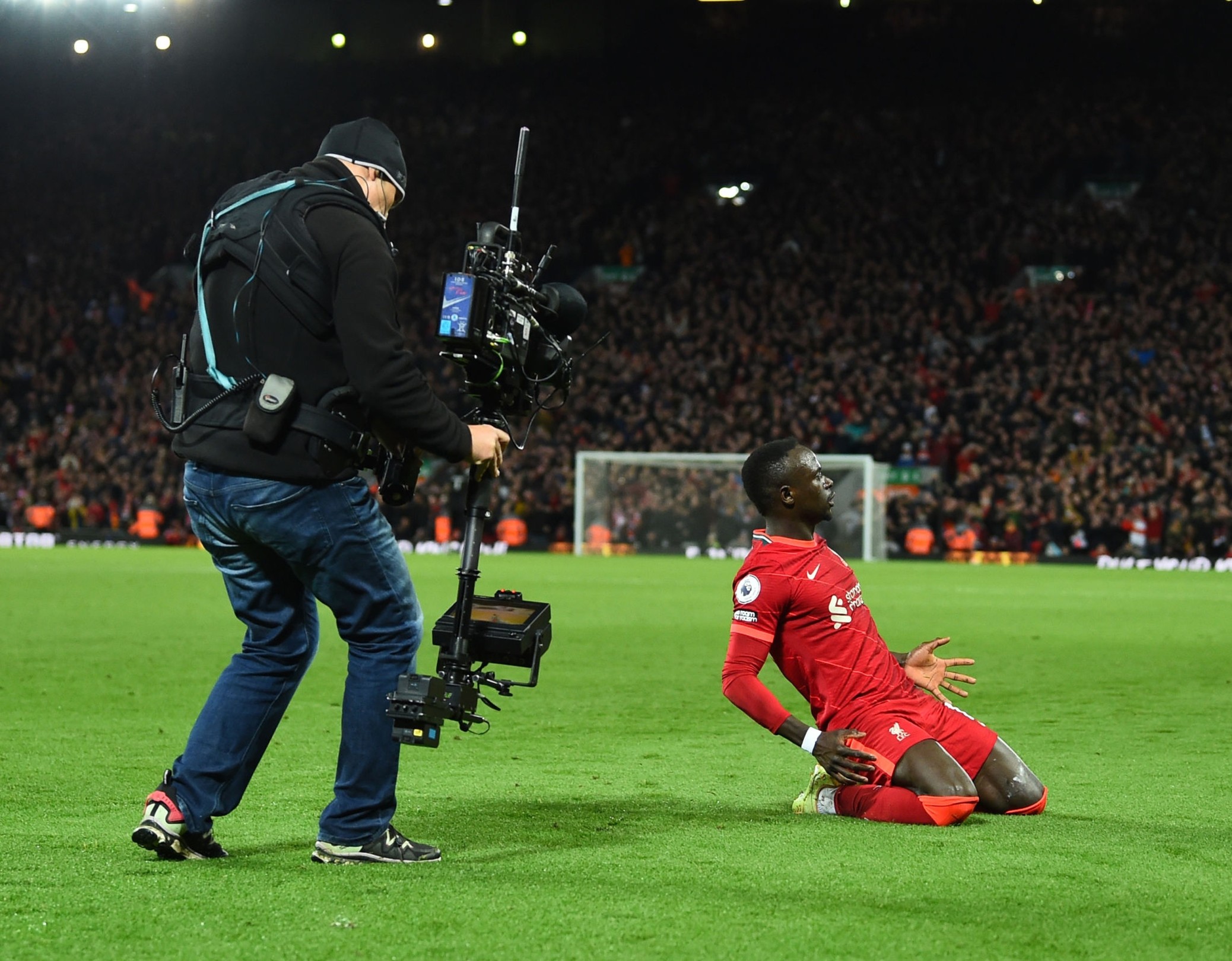 转折点波尔图迎来里程碑，亚冠关键时刻攻防权衡，质疑声仍在，年轻球员得到机会的简单介绍