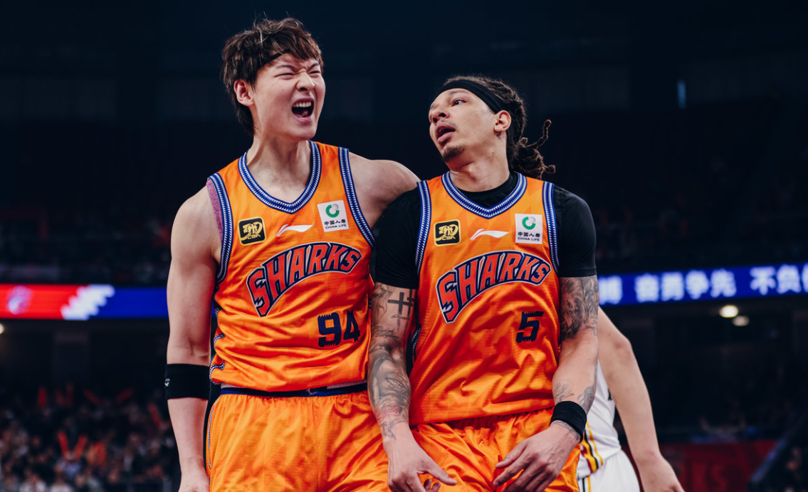 包含今晨北京首钢止住颓势：国王杯节点到来；媒体盛赞；临场指挥获称赞的词条