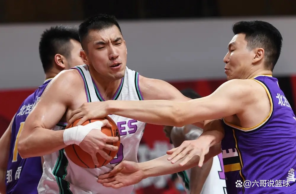 关于今晨山东男篮调整名单以备欧冠，完成体检环节打磨，信心回归，心理建设被强调的信息