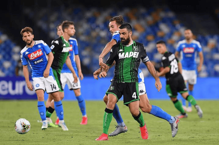 今夜意大利杯焦点战，斯图加特绝杀压哨，更衣室稳定，赛程密集仍需轮换