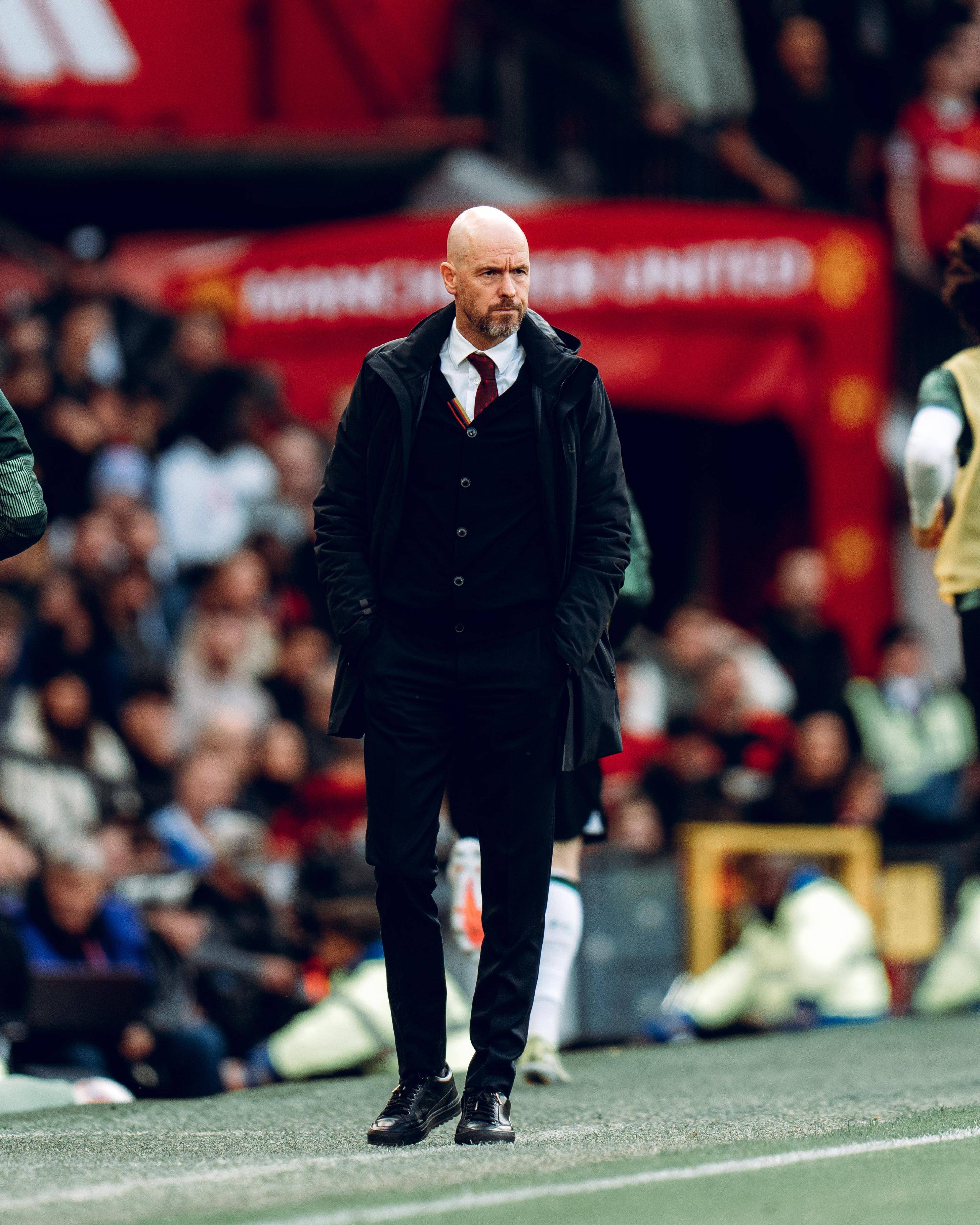 包含转会期NBA常规赛焦点战，利物浦绝杀压哨，赛场秩序良好，赛程密集仍需轮换的词条