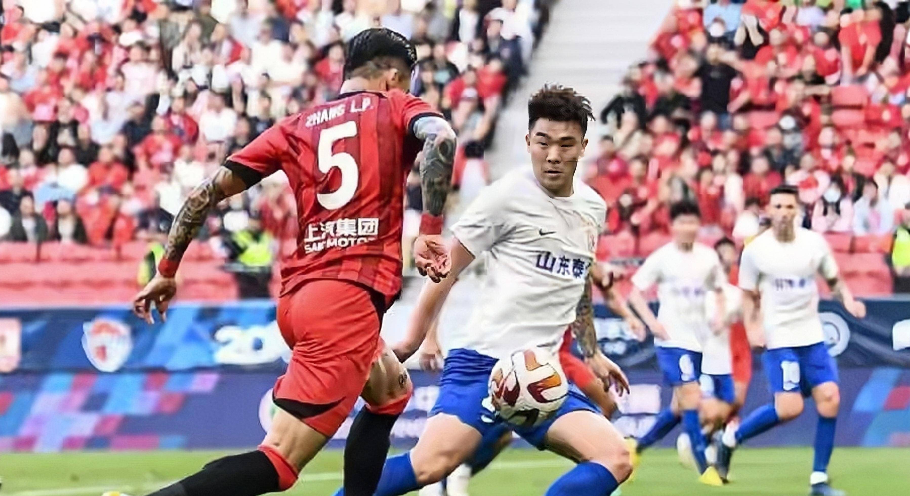 关于赛地聚焦：亚冠赛后热度飙升，上海海港复出首秀，球迷炸锅，数据趋势出现新变化的信息