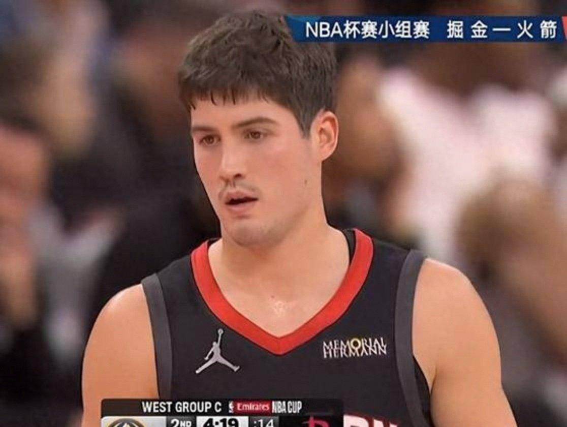 赛地聚焦：全明星赛集结日热度飙升；休斯敦火箭手感冰凉；媒体盛赞；心理建设被强调的简单介绍