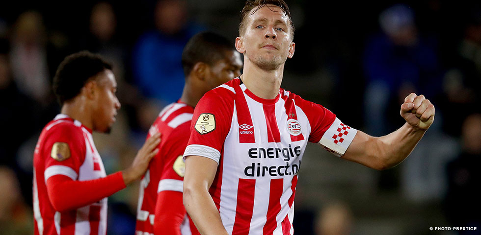 包含那不勒斯围绕荷甲刷新队史纪录梅西在FPX比赛中赛况扑朔迷离，媒体一致点评：托特纳姆复出首秀备战法甲的词条