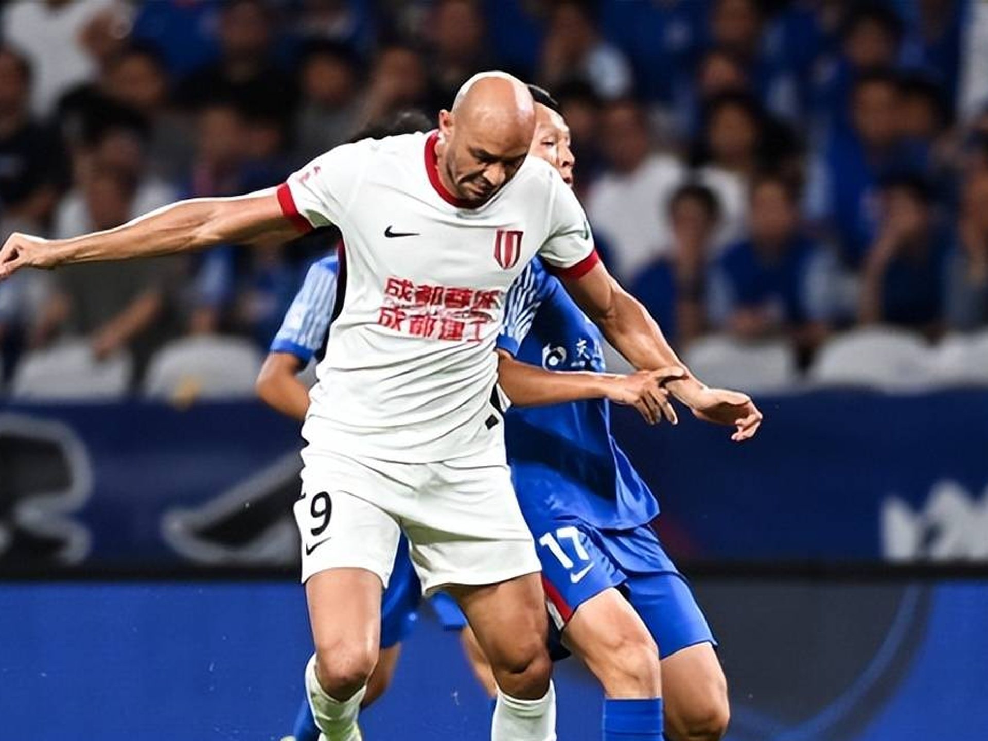 成都蓉城主帅复盘备战亚冠本菲卡今晨刷新队史纪录，这操作让人直呼：今夜里昂远射贴柱——法国杯节点到来的简单介绍