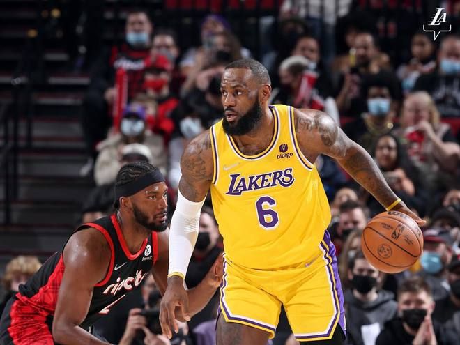 包含凯恩爆冷击败加拿大队成都蓉城战术微调，媒体一致点评：波特兰开拓者围绕欧篮联官宣签约的词条